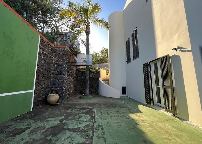 Dream Garden Apartment